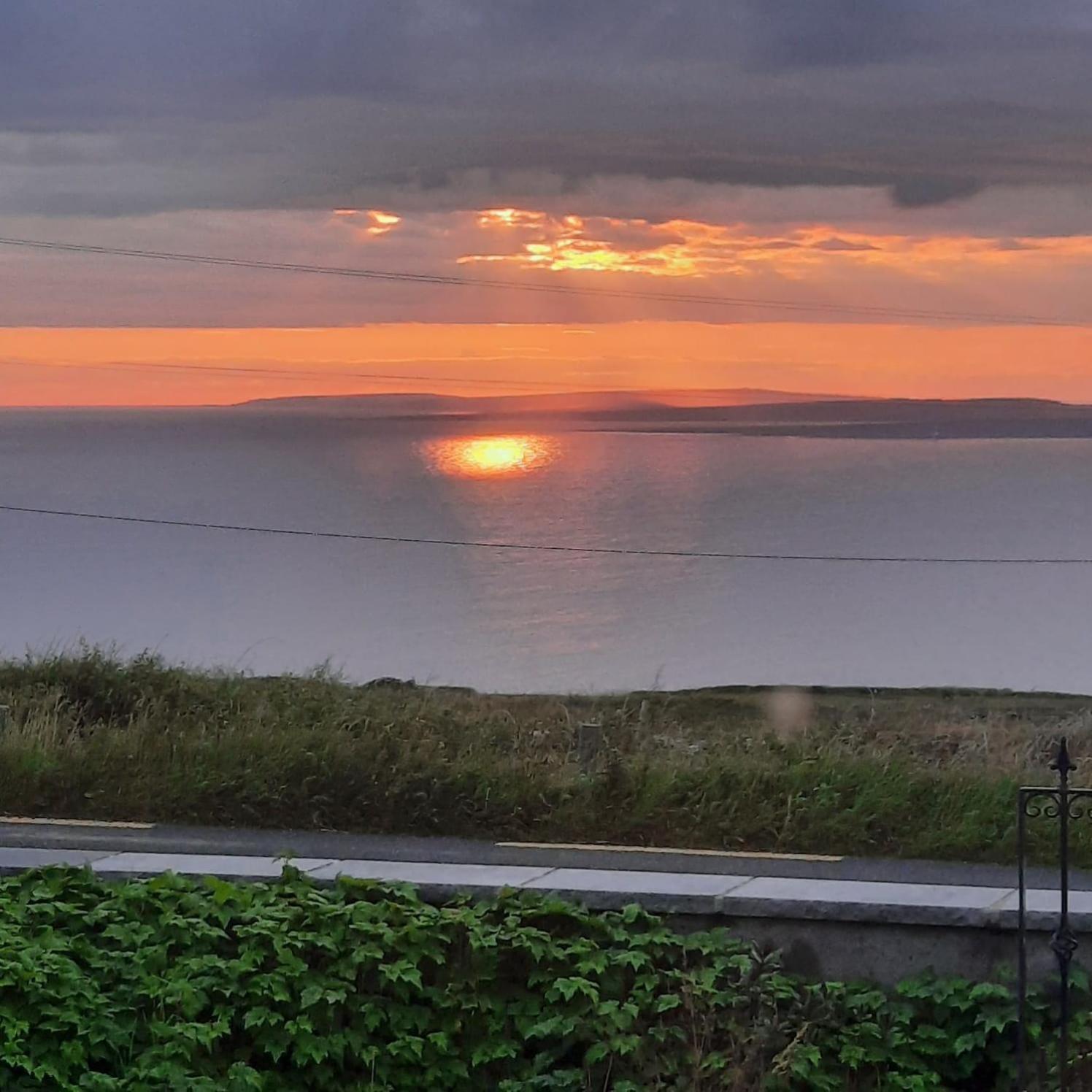 Rose Meadow Lodge Лисканор Екстериор снимка
